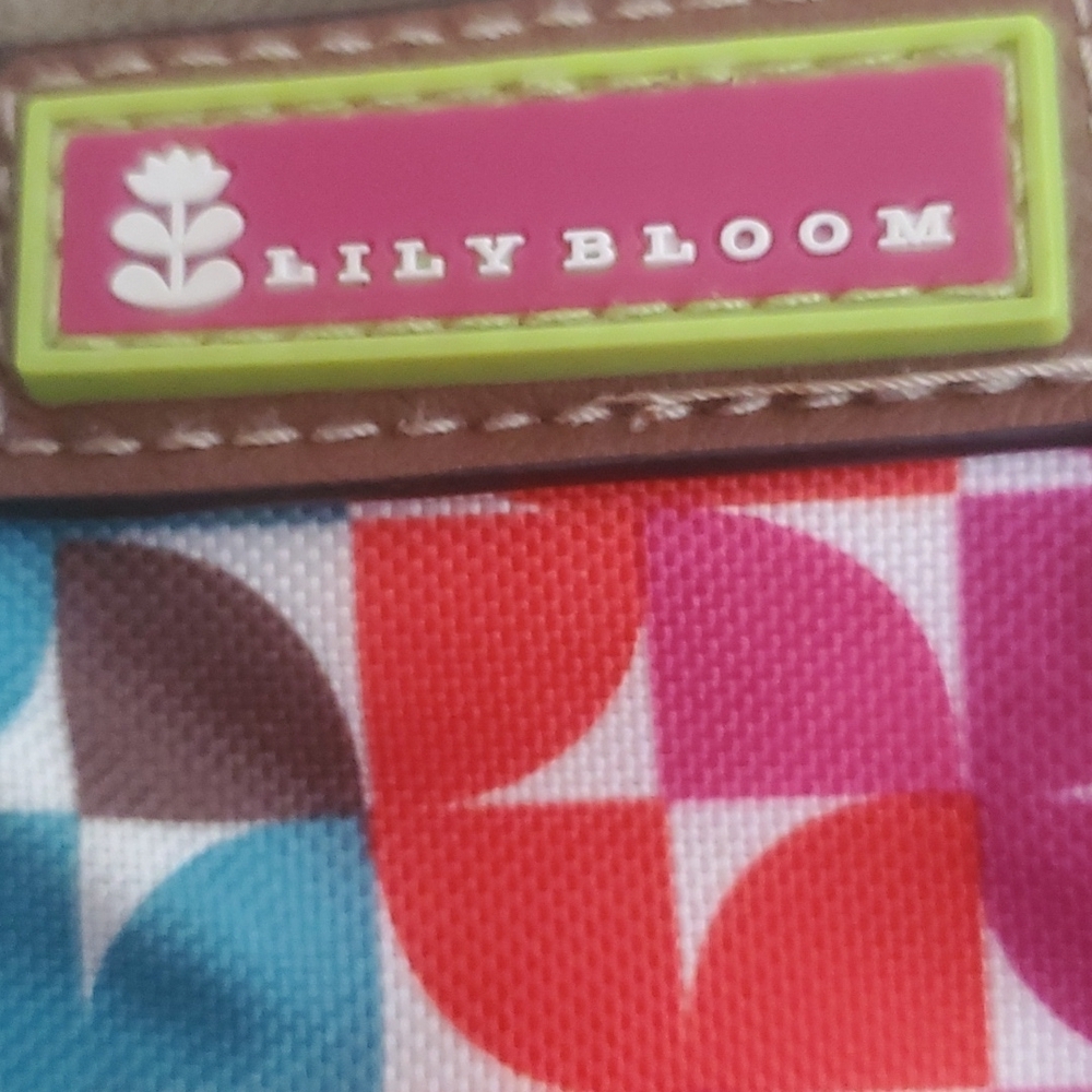 Lily Bloom nylon purse. 3 pockets inside. Some pen marks in lining. - Picture 5 of 6